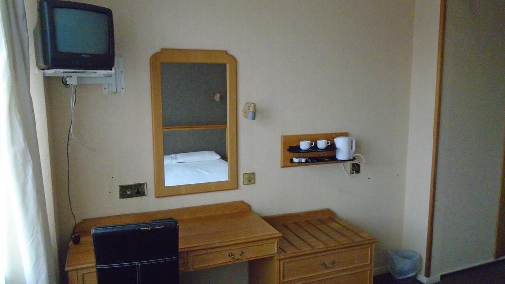 St Peter'S Quarter Hotel Дербі Номер фото